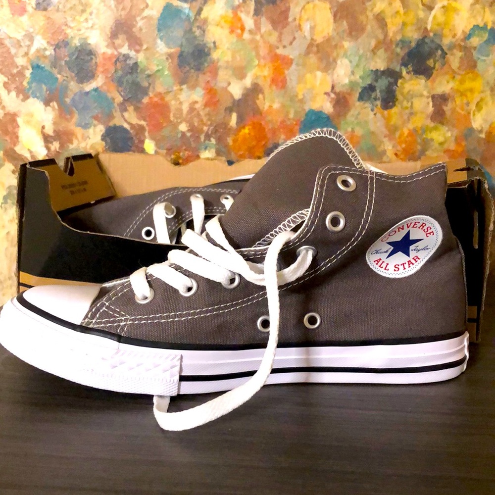 Kids converse